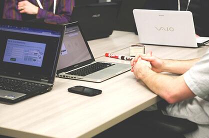 ���c����