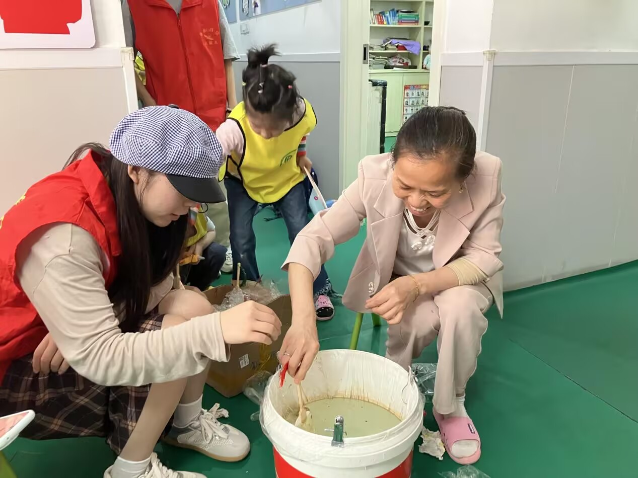 �����L������ůͯ���ǡ����⎟��(j��ng)�܌W(xu��)�Ӟ����⃺ͯ�c�����z֮��