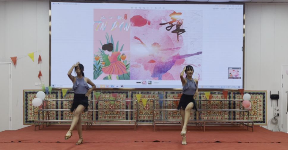 �߲ʼ��ڣ�����ˇ�c����������