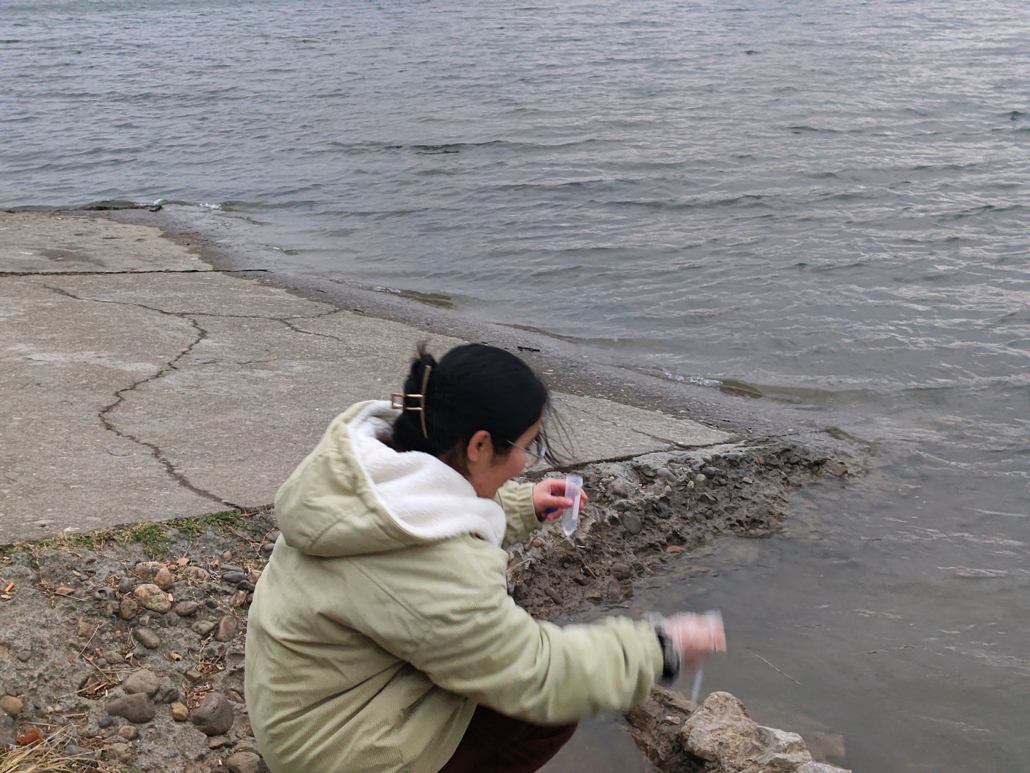 �V��������W(xu��)��Դ�G��С�(du��)��Ȫ���̽���飬��ˮ���л�����