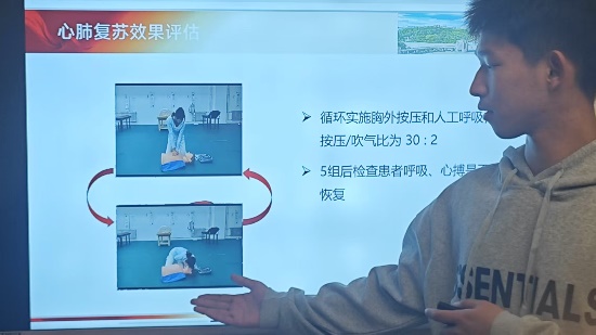 ��ʒ䓘��ɷ����޹�˾�T���������������F���c���ֻ�ģʽ̽��