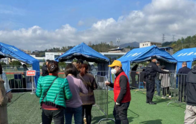 �����ښq���г��L(zh��ng) �ഺ�ڷ�I(xi��n)���W��