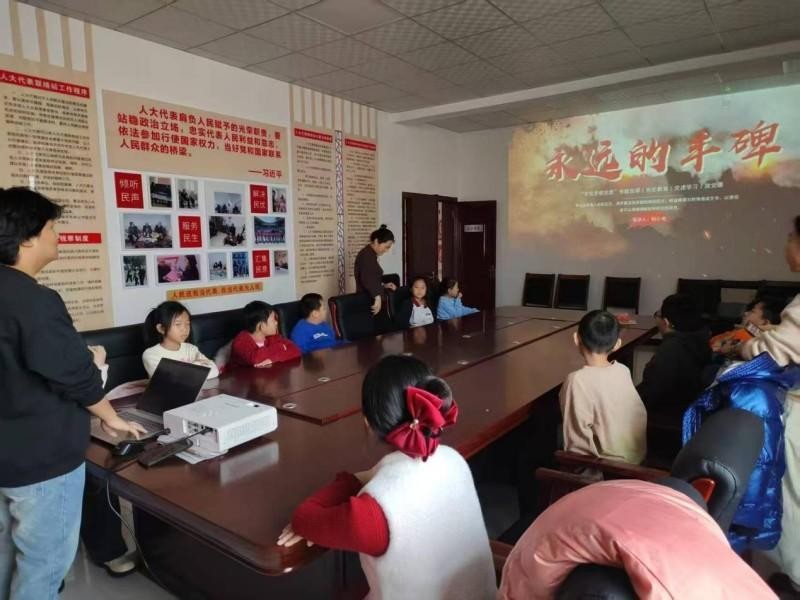 �r���������`վ����ഺ֮ �����v���hʷ���£������ۇ����