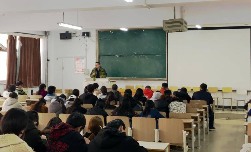 ��ʯ���У���v�L�ɣ��ظ������v�