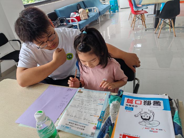 ���A��Wꖹ�ʺ�С���R־Ը�--����΢��������o���Ì��`������ͯ��ȫ�c�g��