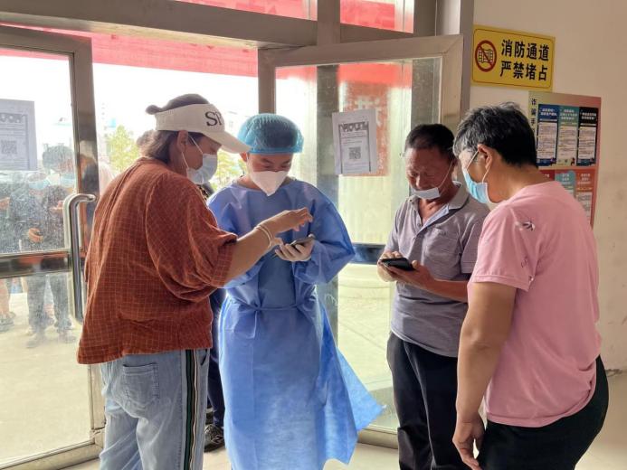 ����У���LՄ���ǹⲻؓ(f��)�s·�ˣ��r(sh��)����(��i)׷��(m��ng)��