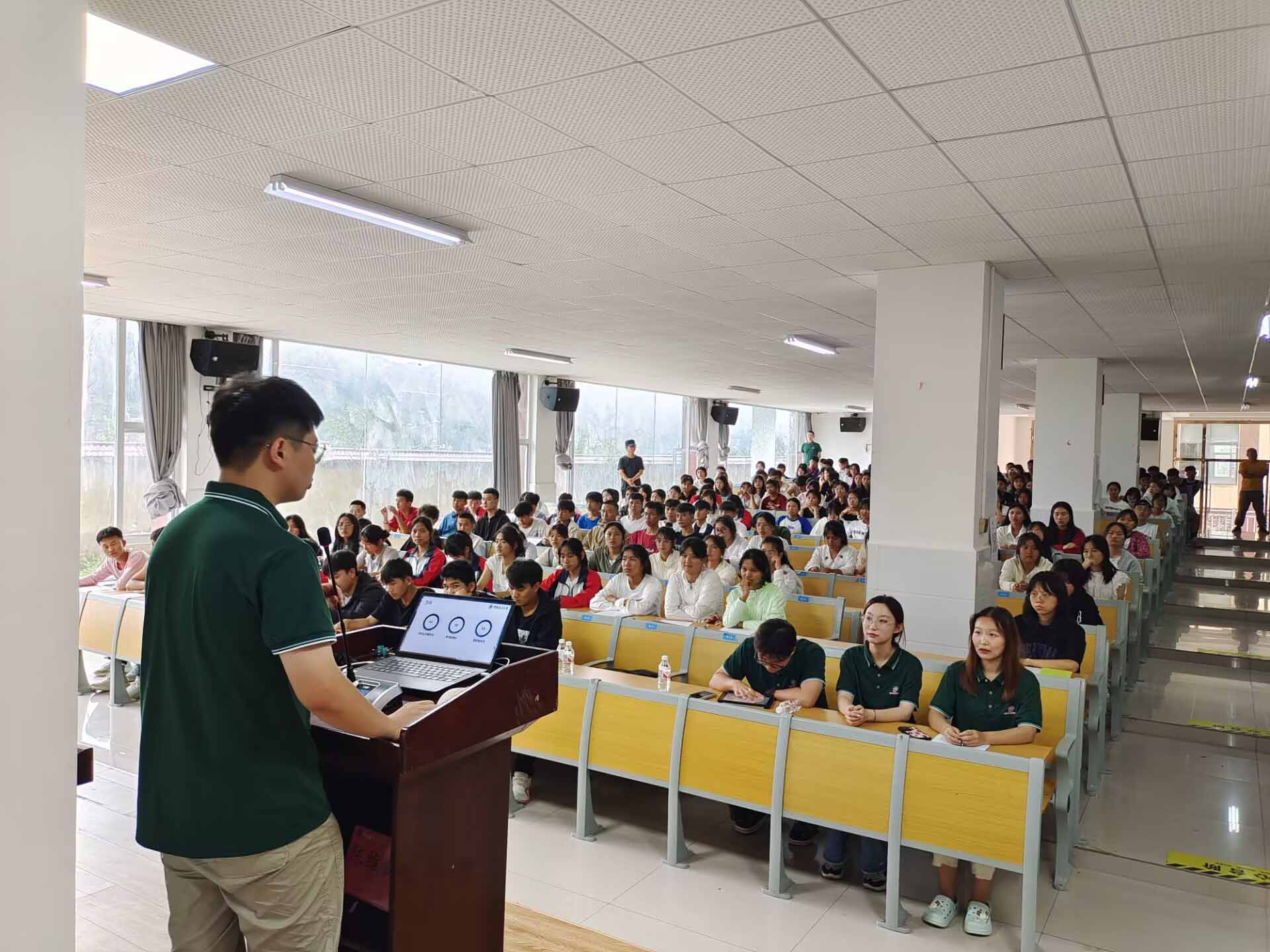 ���������M�G�����ഺ���������r �����Ї������W�T���������Ռ��`���ʽ���v