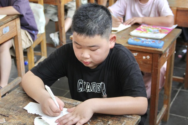 �ČWԺ�����;��ī퍂�־�����ڌ��`�F�_չ��̽�ؼ׹ǡ���ɫ�n��