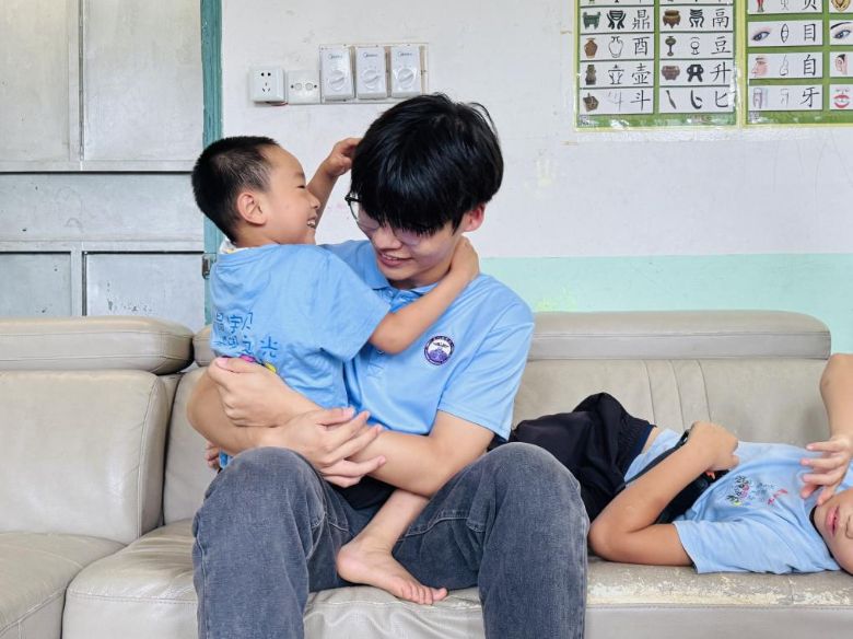 ���۾�ˮ��֮�� ��ϵ�ǌ�֮�g�����_չ���]�Y��ͯ�����