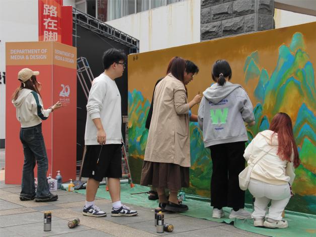 ����н���������L��ʮ���V֮�\