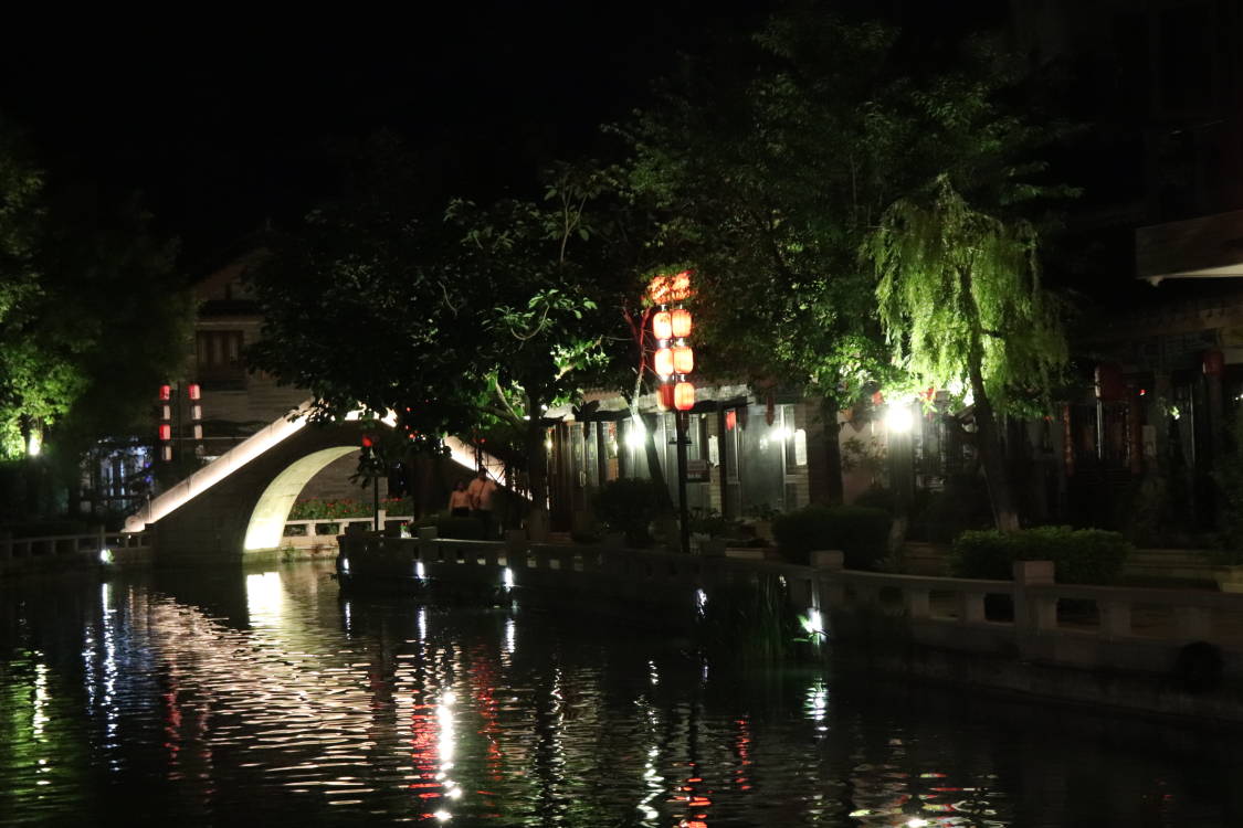 �Ϲ���W�����M���˹�患�̽�L���y�Ļ��c�����lչ���ں�֮·