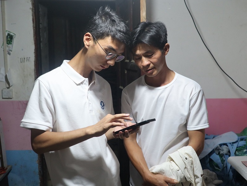 ���Pˮ�����W(xu��)Ժ������ͬ�У��ط����¡��շ��ЄӈF(tu��n)� | �ͷ��M(j��n)�l(xi��ng)�� �y�ֹ����L