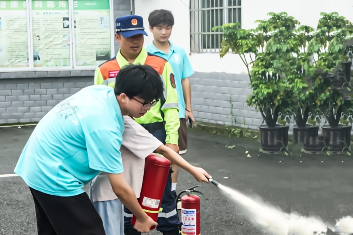 �ǹ܌W�������l�����l��ͯ������ȫͬ�С����o���؃�ͯ��ȫ�������