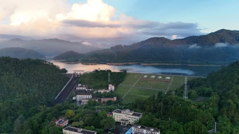 "�ӛ�vʷ�����о��񣺺Ϻ�ˮ�콨�O�ߵĲ���ƪ��"