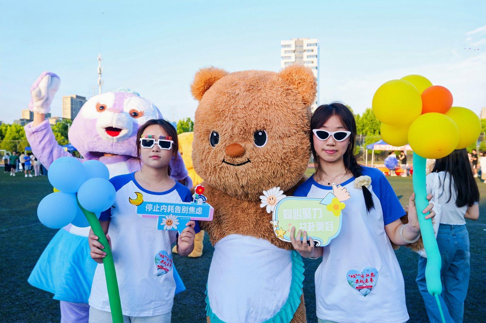 �������t(y��)ˎ��W(xu��)���ߌ������Έ@��(hu��)�������ġ����(y��ng)�⣬����δ��(l��i)