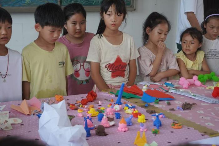 ͯ������չ��ˇ���ʹP�����L���A ������R�l(xi��ng)�P(gu��n)�fС�W(xu��)ˇ�g(sh��)չ��7��17�ս̌W(xu��)��Ӽo(j��)��