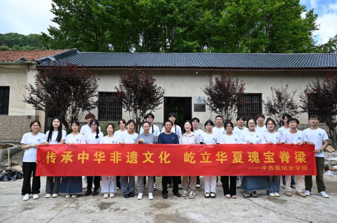 ���������z��Ь��Ʒ���y��ˇ����