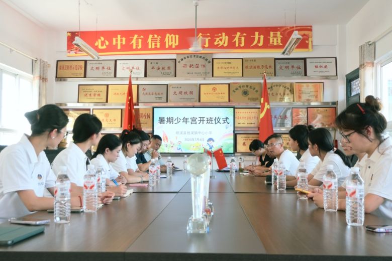 ���ՌW(xu��)������ �������l(xi��ng)�����c(di��n)���l(xi��ng)�����֮��