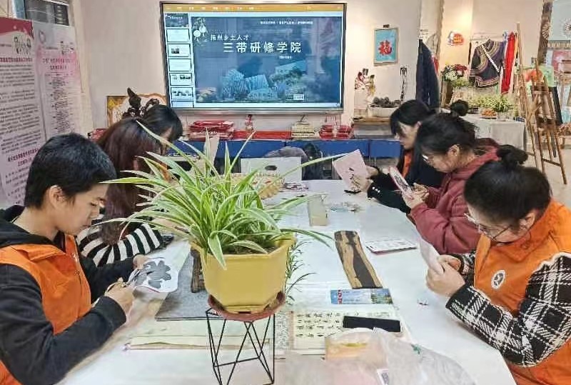 �P��V��WԺ����Fꠌ��P֮�ζ���w�����c���z�Ľ���!