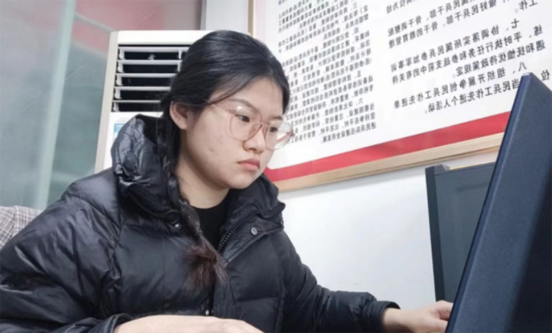 ���c�����𣬞���^����