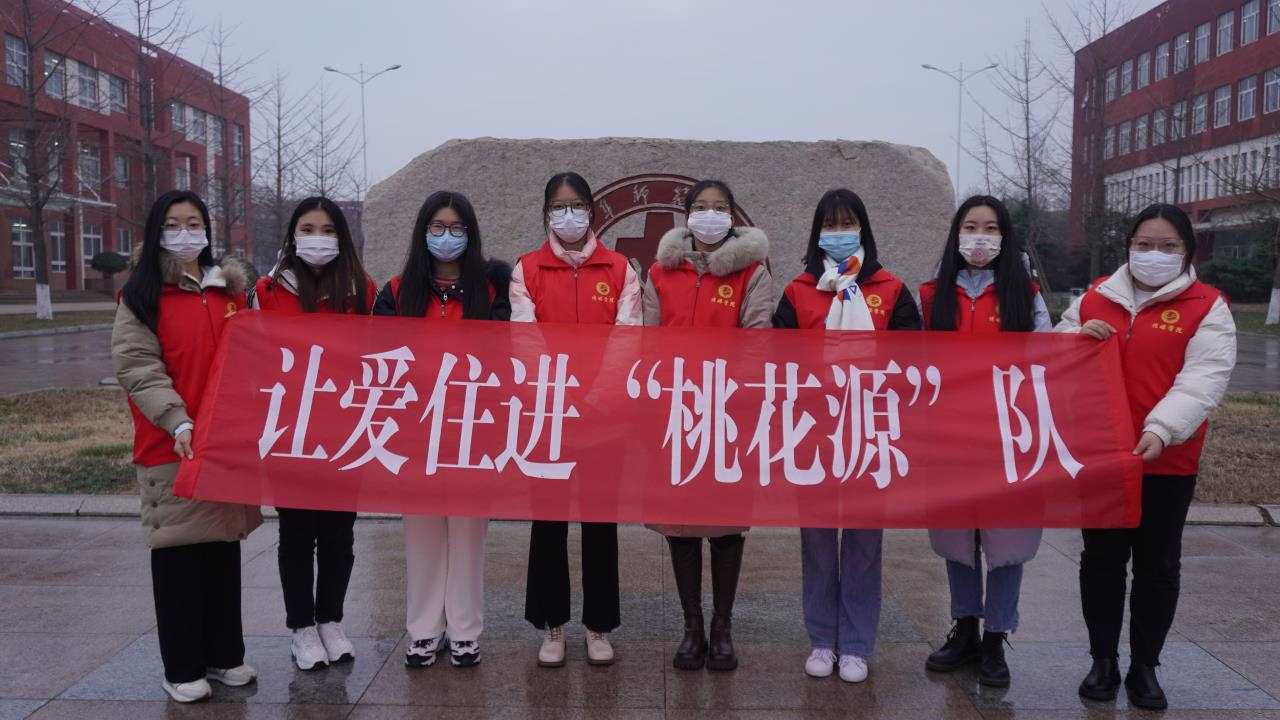 �lչ��^��ɫ������̽�������M����ģʽ