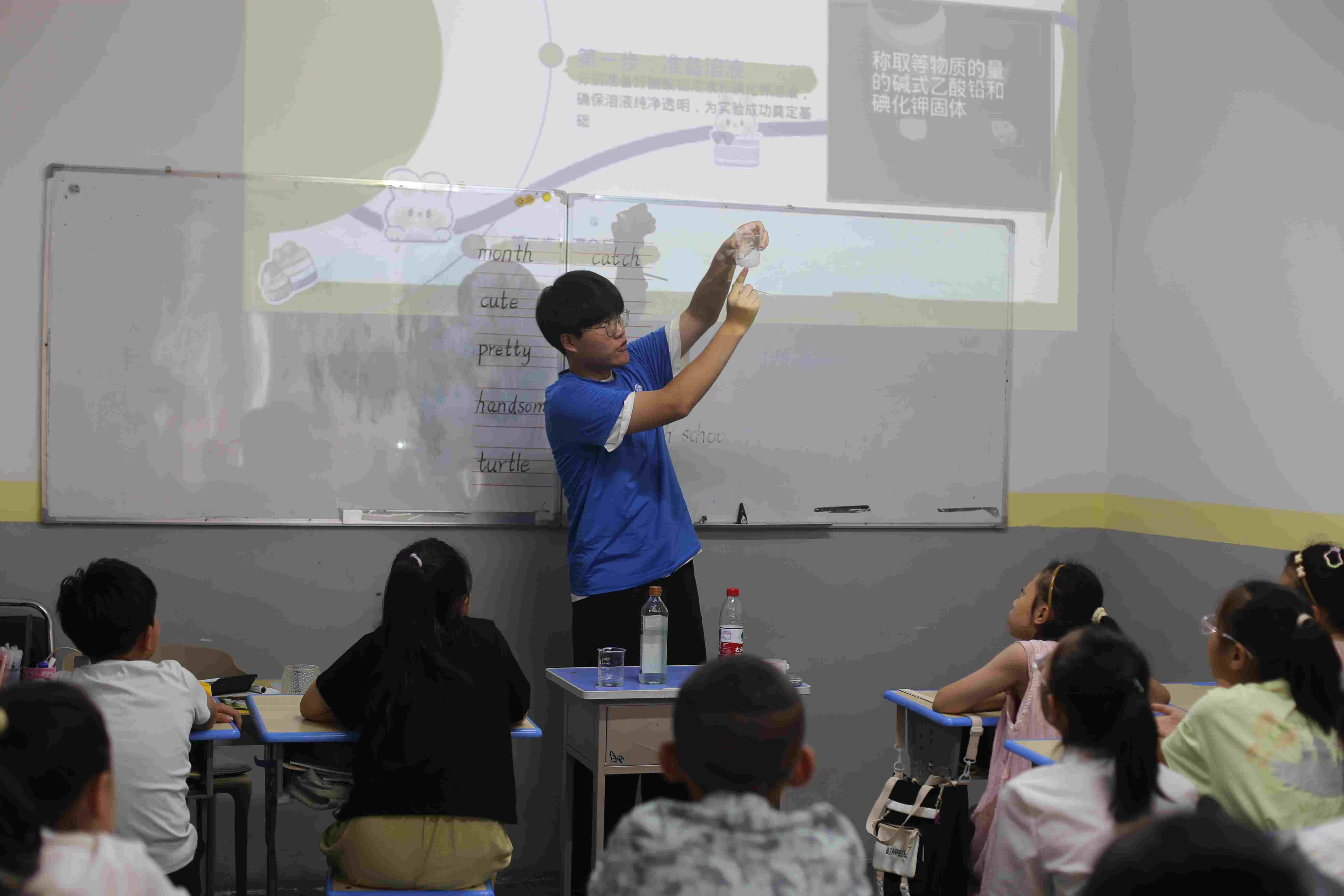 Ȥζ���`�p�w򞣬��ʳ��L����(d��ng)�r