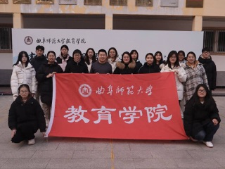 ���}���������W���T���`