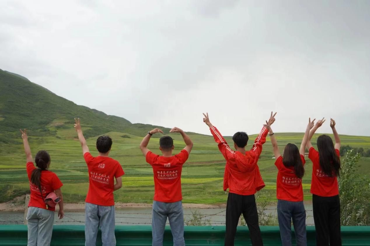 ���ߵ�˼���n��|�Є�!���M��ɳӢ�۵ľGˮ��ɽ��