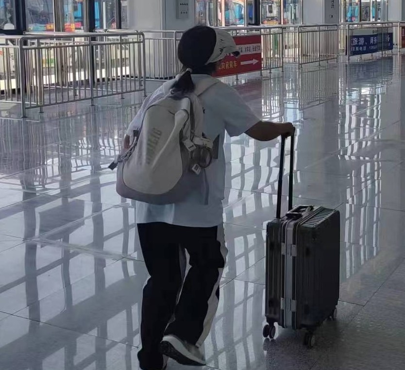 ���f�ഺ�����������l(xi��ng)�����d