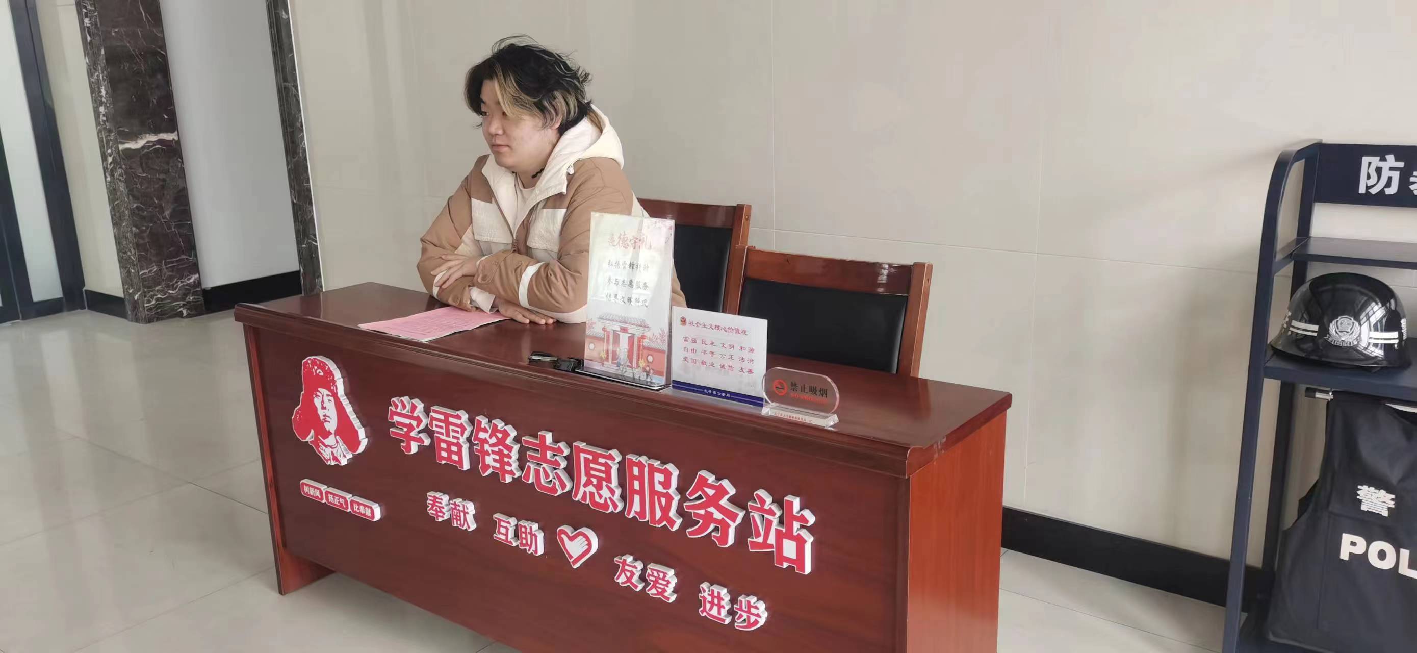 ���l��ͨ�ИI�������򣺾۽������˲����B�c���؟��