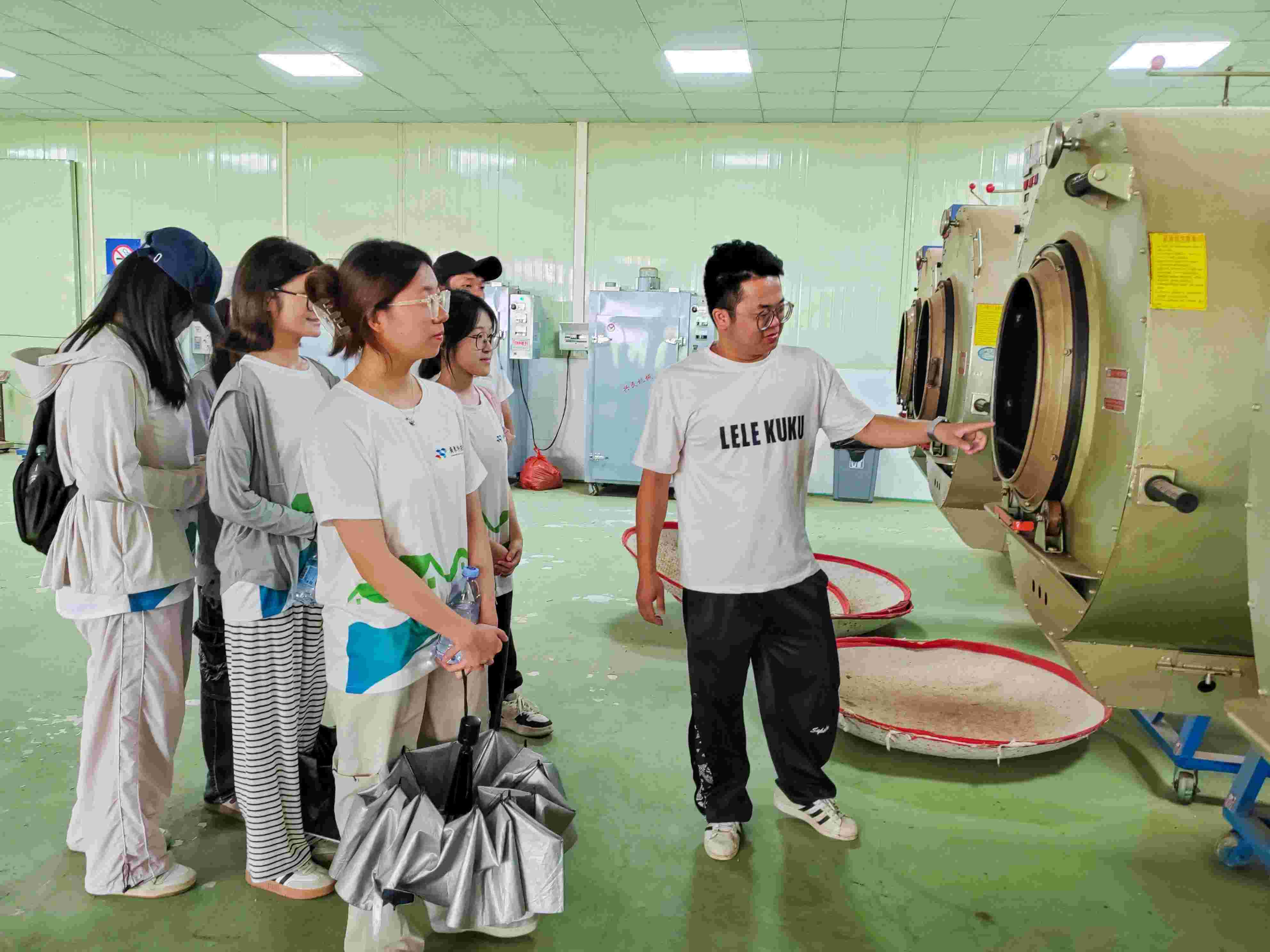 �V�|�Ƽ��W(xu��)Ժ�t�G���Lͻ���(du��)ح̽�����~֮�l(xi��ng)���ȴ� �����l(xi��ng)�����d�{(l��n)�D��(m��ng)