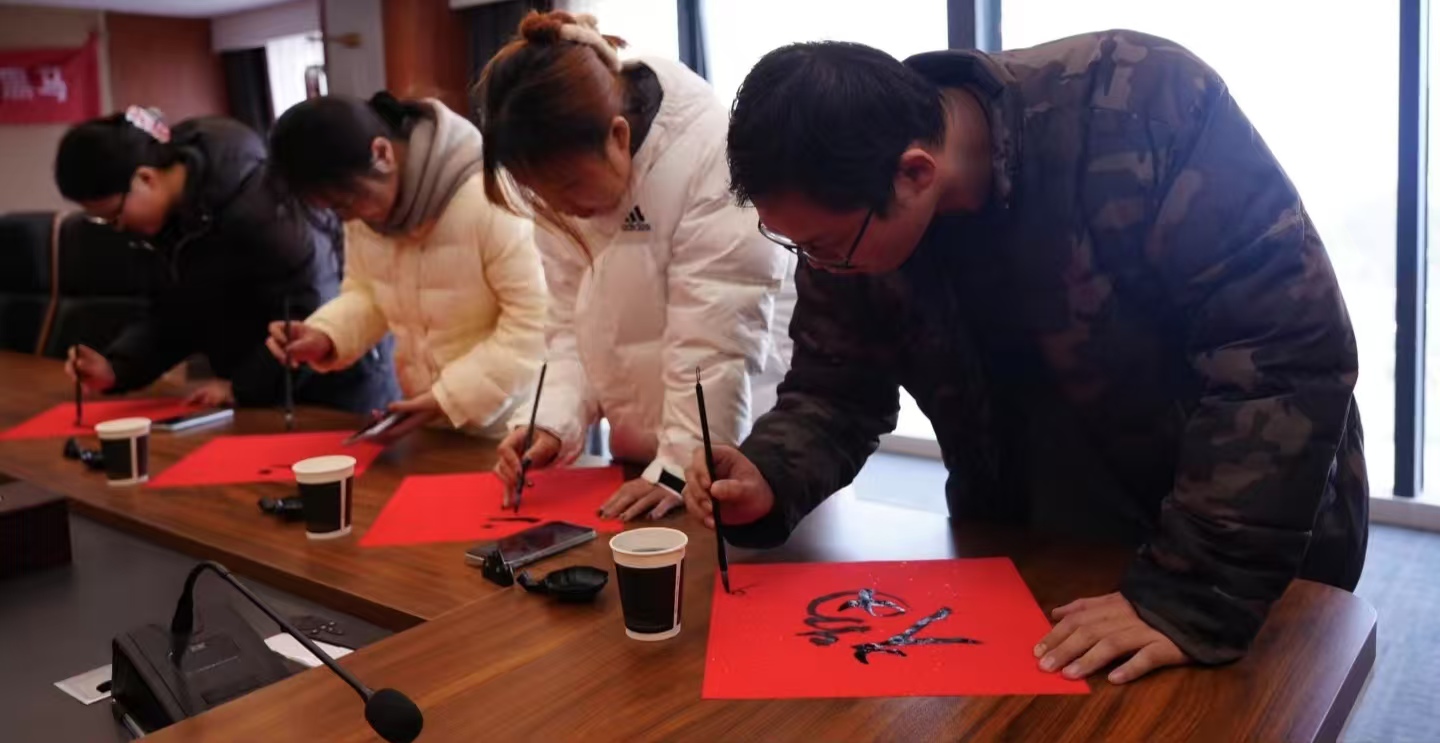 �}�ǎ����WԺ��W��������`����������ӣ����c�ѹ����f��ů