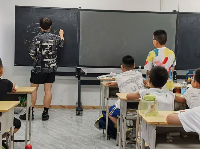 ������ �z