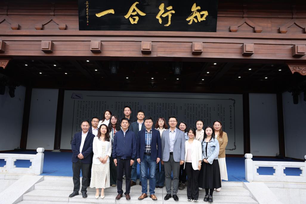 ��У�̈́�(chu��ng)����չ��ò��У����I(y��)���L�������У�ѕ��Q�ù����³� ������У�̎��������F���_չ�����W(xu��)��(x��)���