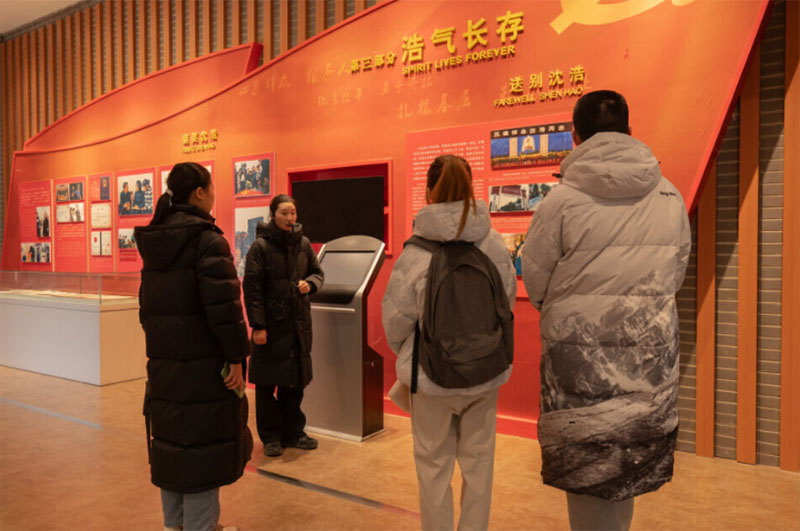 �������tˎ��W�W���_չ�tɫ���`��ӣ�̤�ĸ���� �����ʹ��