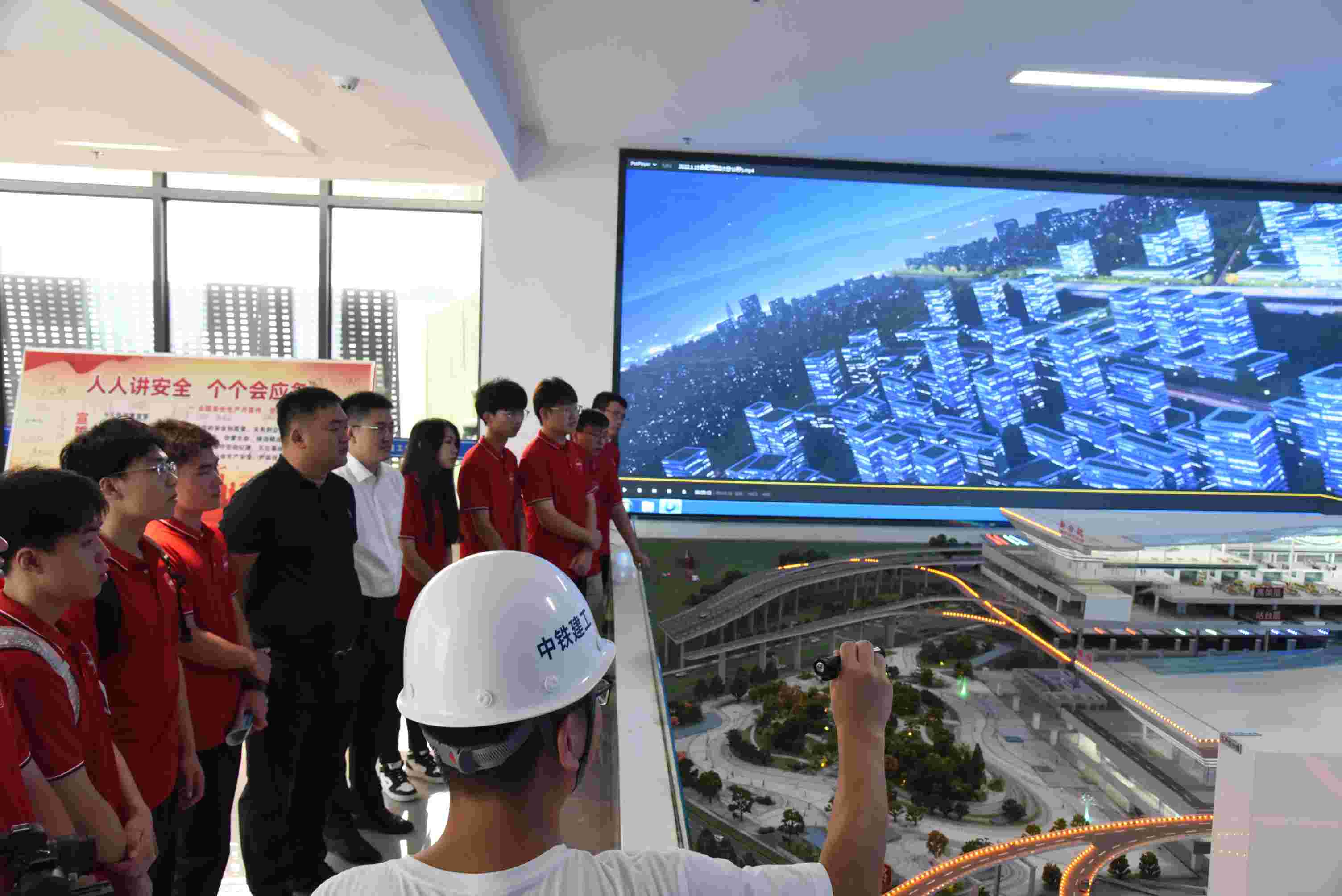 Ρ��Ǳ������l����֮�⣺�ºϷ���վ�����^��lչ