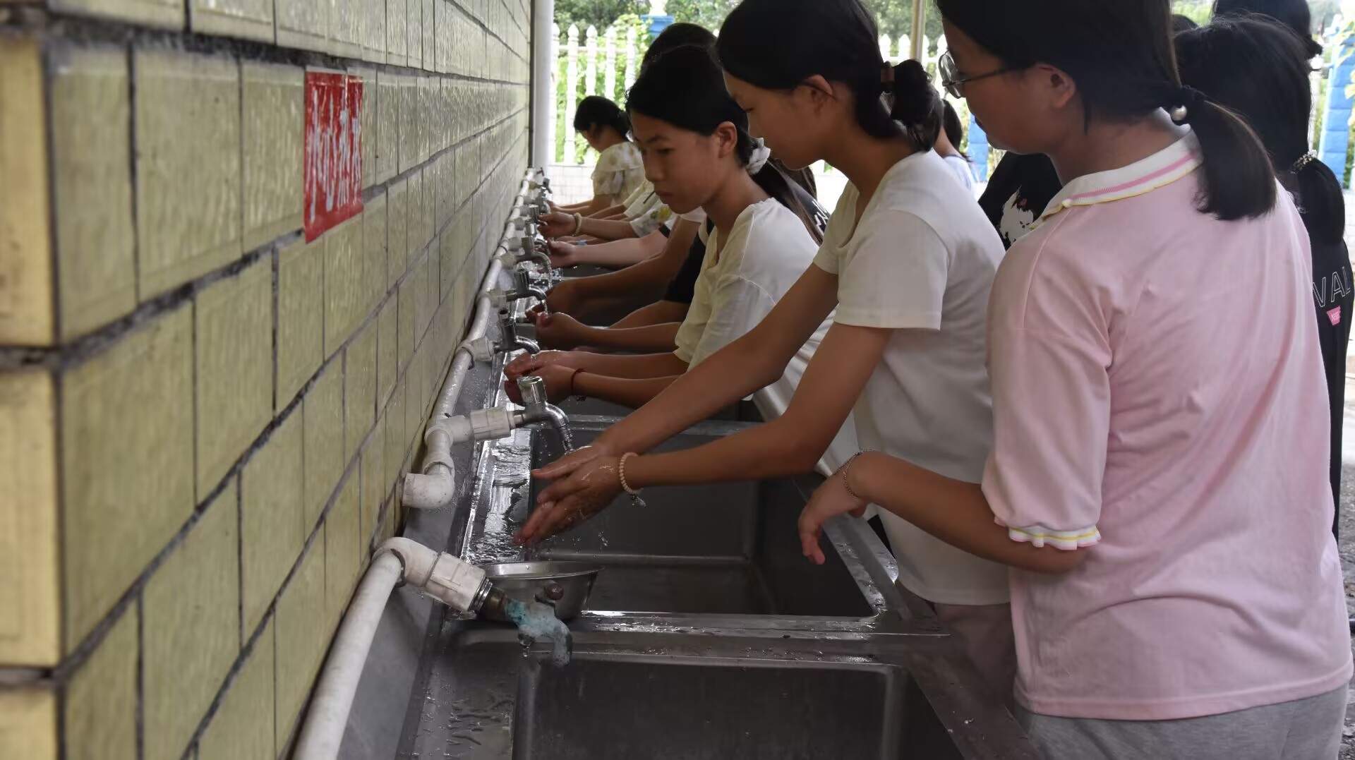 ���Ϲ��̌WԺ�W�ӣ�Ȥζ����`�n�����l�僺ͯ�����ڄӷN��