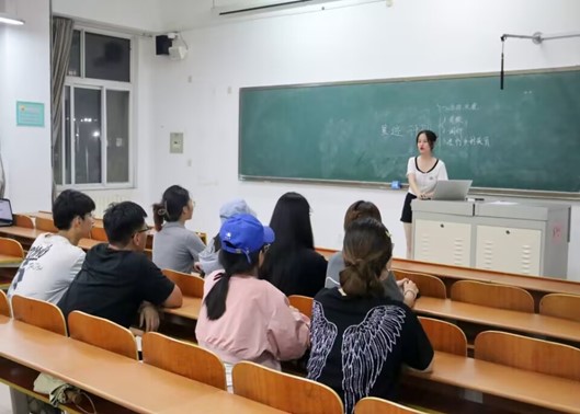 �ǹ�ůͯ�ģ����`�����L