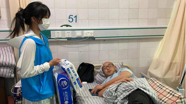 �ഺ���������`�T�꣺���ϴ�W����������`�F���ؑc���υ^ϣ��֮��־Ը���ջ��