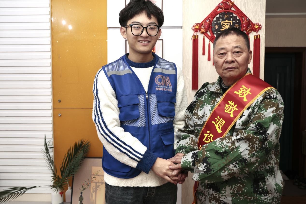 ̤�w��֮;�����ഺ؟(z��) ��������P(y��ng)���x�������`���ഺʹ�����Ļ����v��(sh��)�`�F(tu��n)