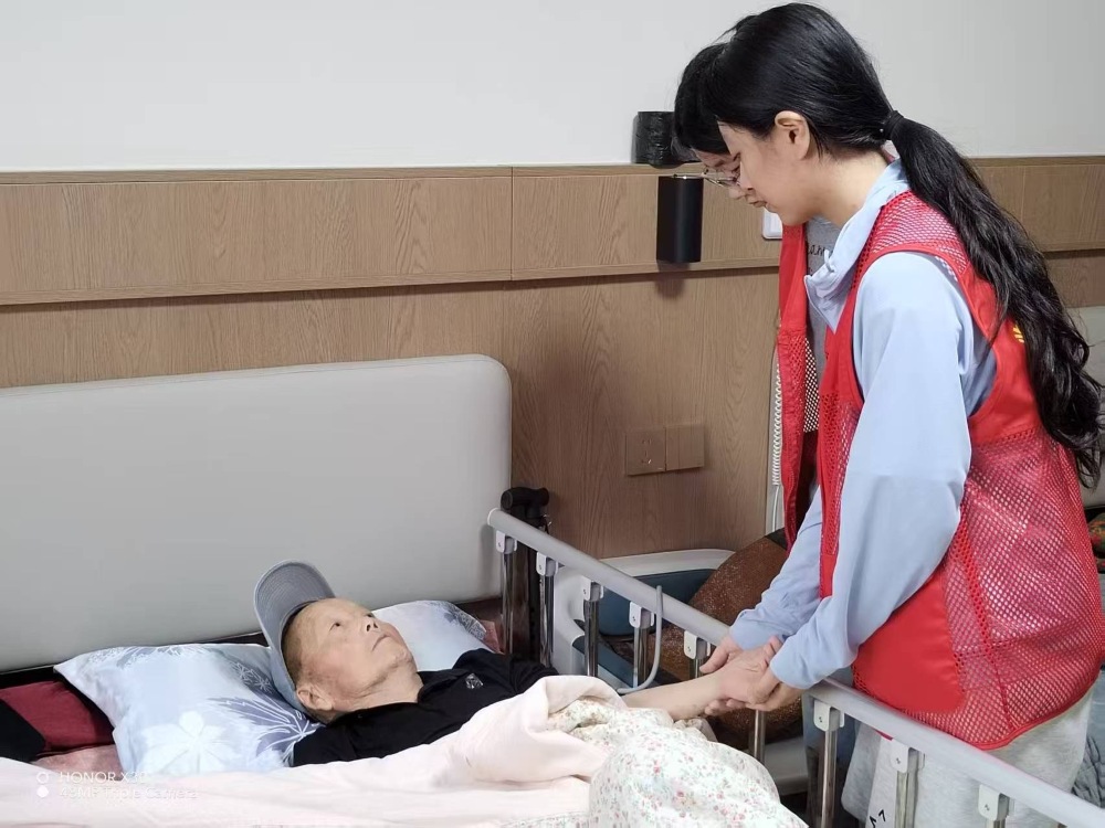 ԥ���t(y��)�W(xu��)Ժ���R�}�h�������l(xi��ng)�����ӷ���(w��)�`�ЈF(tu��n)־Ը�������M(j��n)��