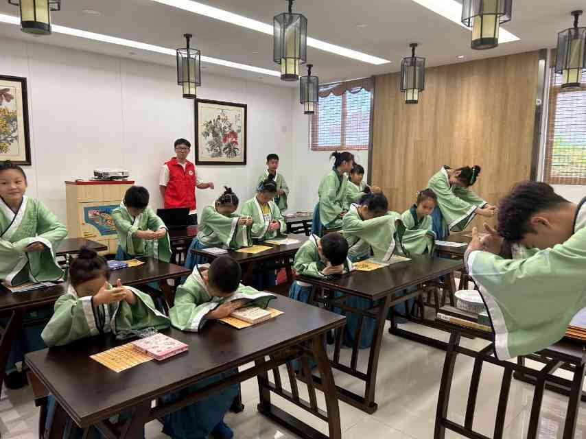 ������ӟ��i���W����������ͯ���Rǰ��