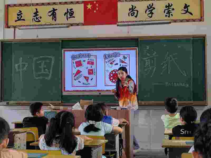 ����ˇ�g��ͯ�����Ļ�����չ���