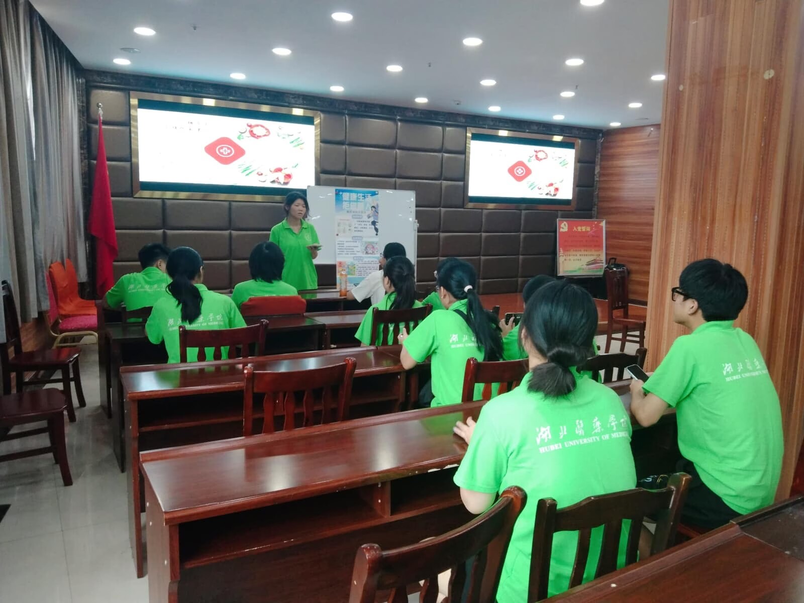 ������`��ӈA�M��Ļ