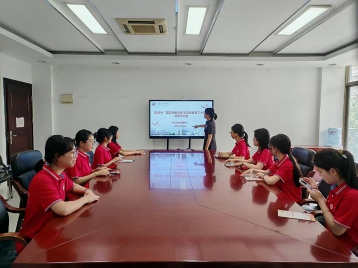 ��ǧ�f����|�ഺ���̸���ƺ ŮԺ���������d