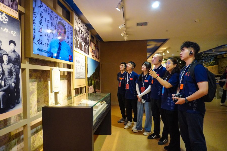 ���tɫ�������Ƽ���������`�|׷���Ӱ���ͦ�ߓ���