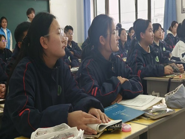 ����ʯ�ʹ�W"��ͬ�q�~Ӌ��С�M"���M����һ�� �����߿��W������δ��