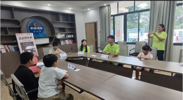 ���Ϲ��̴�W(xu��)����СС���١�ͦ�ߓ�(d��n)��(d��ng)�������J�����ν��O(sh��)