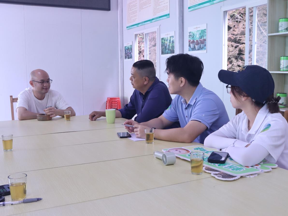 ���Gֱ�����g�x��׌��ɽ�����Ȧ�������V���̌WԺ���G־Ը���������Nֲ�����_չ���rֱ��