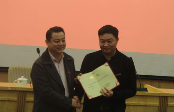 �p��(chu��ng)У�Ѿ�Ӣ�v��